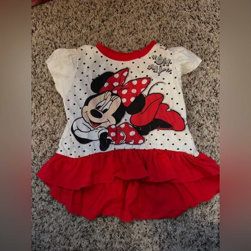 24/2T clothes - 8 pieces